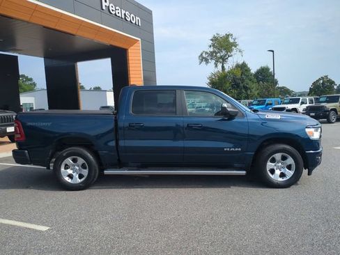 Used 2023 RAM 1500 Big Horn AWD/4WD image 3