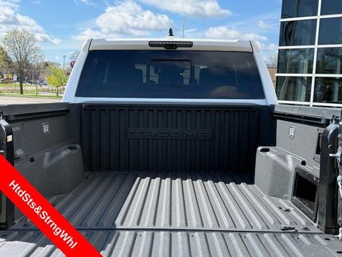 Used 2025 Toyota Tacoma TRD Off-Road w/ TRD Off Road Premium Package AWD/4WD image 9