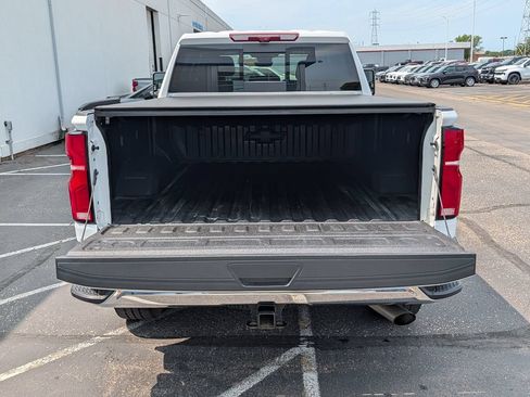 Used 2025 Chevrolet Silverado 2500 LTZ w/ LTZ Convenience Package AWD/4WD image 9