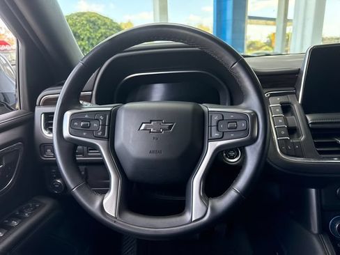Certified 2023 Chevrolet Suburban Z71 w/ Luxury Package AWD/4WD image 14