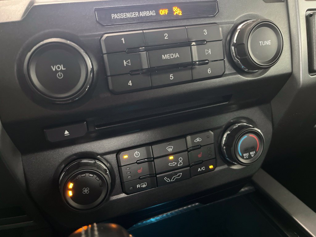 Used 2018 Ford F150 XLT w/ Equipment Group 302A Luxury AWD/4WD image 15