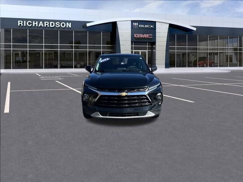 Used 2023 Chevrolet Blazer LT FWD image 8