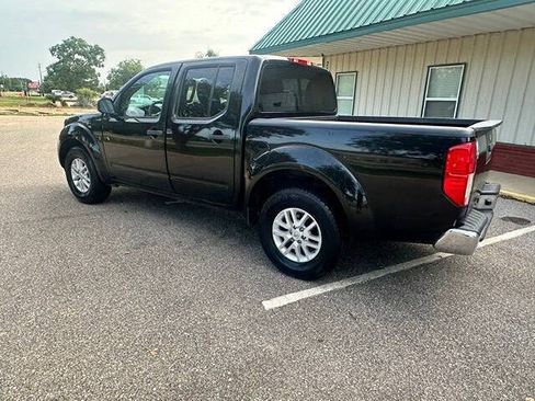 Used 2019 Nissan Frontier SV RWD image 4