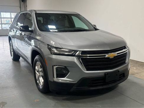 Used 2023 Chevrolet Traverse LS AWD/4WD image 5