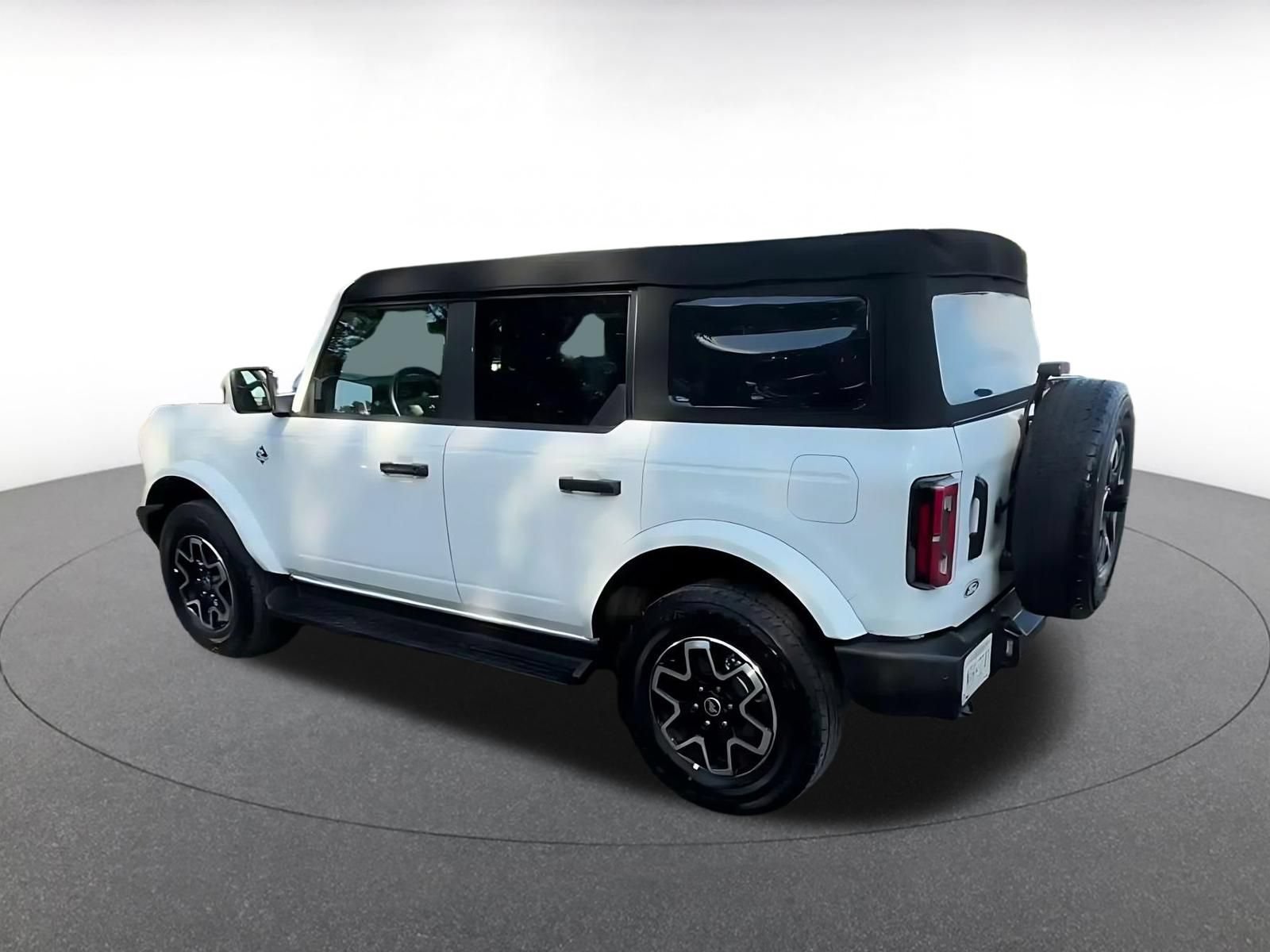 Used 2026 Ford Bronco Outer Banks AWD/4WD image 8