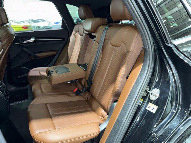 Used 2019 Audi Q5 2.0T Premium Plus w/ Premium Plus Package AWD/4WD image 7