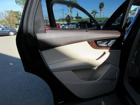 Used 2017 Audi Q7 3.0T Premium Plus image 18