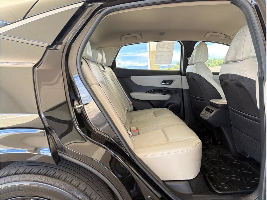 Used 2023 Nissan Ariya FWD image 13