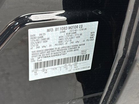 New 2025 Ford Maverick XL FWD image 32