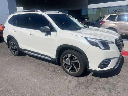 Used 2023 Subaru Forester Touring w/ Popular Package #3 AWD/4WD image 4