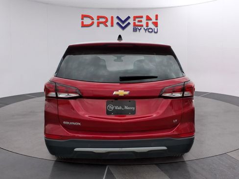 Used 2024 Chevrolet Equinox LT w/ LPO, Floor Liner Package FWD image 4