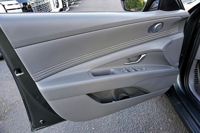 Certified 2026 Hyundai Elantra Sport FWD image 31
