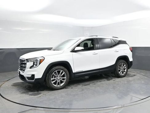 Used 2024 GMC Terrain SLT AWD/4WD image 7