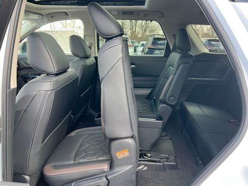 New 2026 Nissan Pathfinder Platinum image 6