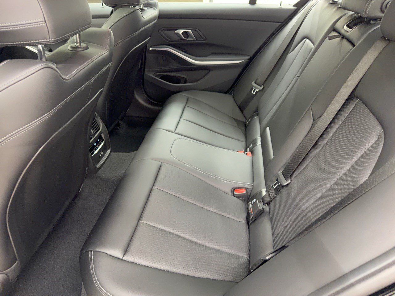Used 2026 BMW 330i Sedan RWD image 25