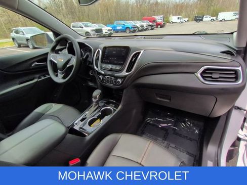 Used 2024 Chevrolet Equinox Premier AWD/4WD image 30