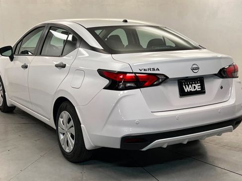 Used 2025 Nissan Versa S w/ Trunk Package FWD image 3