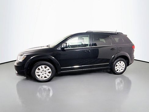 Used 2018 Dodge Journey SE image 4