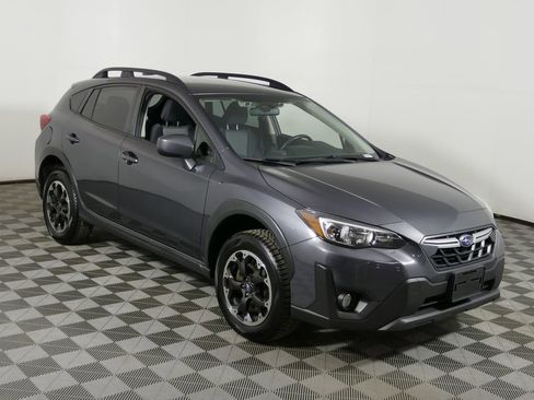 Used 2021 Subaru Crosstrek 2.0i Premium image 1