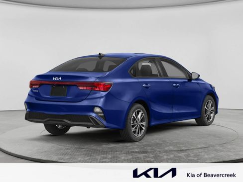 Used 2024 Kia Forte LXS w/ LXS Technology Package FWD image 2