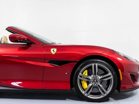 Certified 2019 Ferrari Portofino image 16