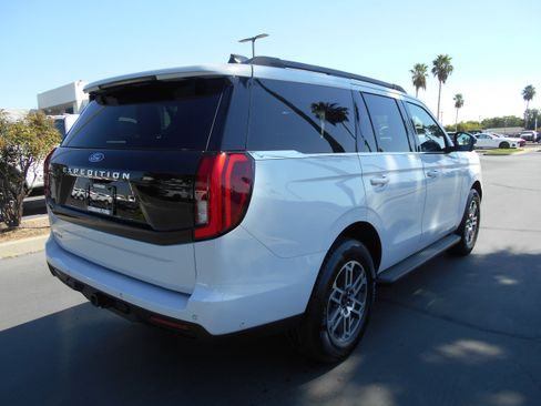 Certified 2025 Ford Expedition Active RWD image 7