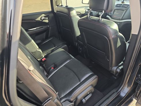 Used 2018 Dodge Journey GT image 12