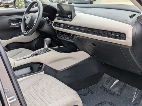 Used 2023 Honda HR-V LX image 28