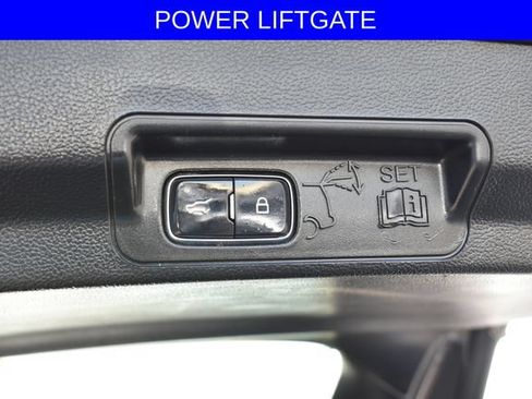 Used 2023 Ford Explorer XLT w/ XLT Sport Appearance Package AWD/4WD image 9