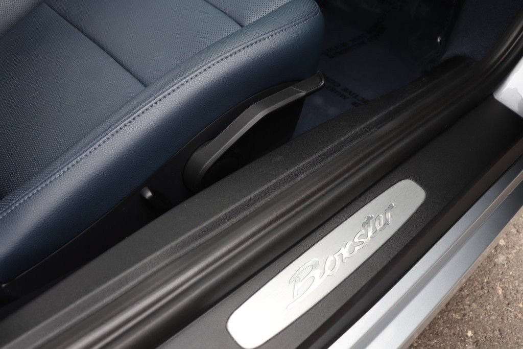 Used 2015 Porsche Boxster w/ Sport Chrono Package RWD image 34