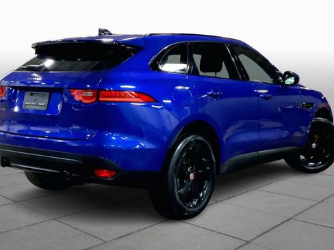 Used 2020 Jaguar F-PACE Premium image 13