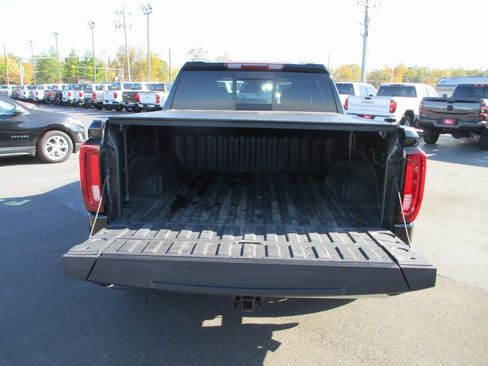 Certified 2025 GMC Sierra 1500 SLT w/ SLT Convenience Package image 8