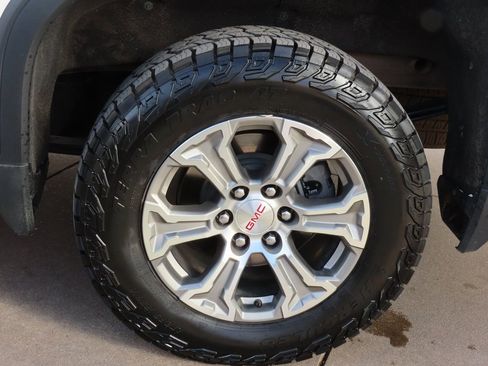 Used 2022 GMC Sierra 1500 SLT w/ SLT Convenience Package image 44