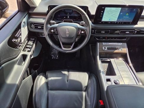 Used 2025 Lincoln Aviator Reserve w/ Equipment Group 201A AWD/4WD image 4