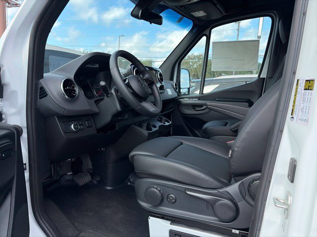Used 2026 Mercedes-Benz Sprinter 2500 image 12