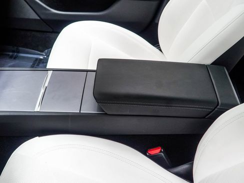 Used 2025 Tesla Model 3 Long Range RWD image 27