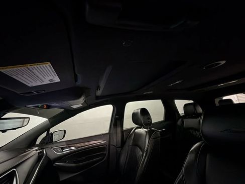 Used 2022 Buick Enclave Avenir w/ Avenir Technology Package FWD image 19