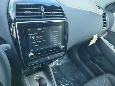 New 2026 Mitsubishi Outlander Sport LE AWD/4WD image 28