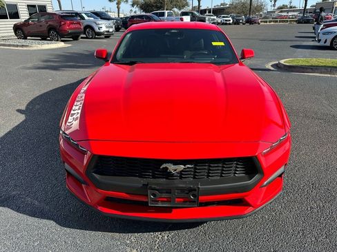 Used 2024 Ford Mustang Coupe image 8