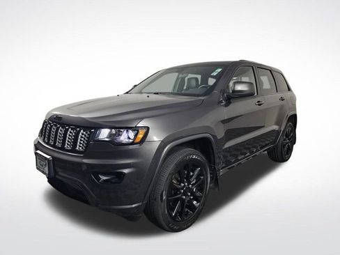 Used 2021 Jeep Grand Cherokee Laredo X image 3