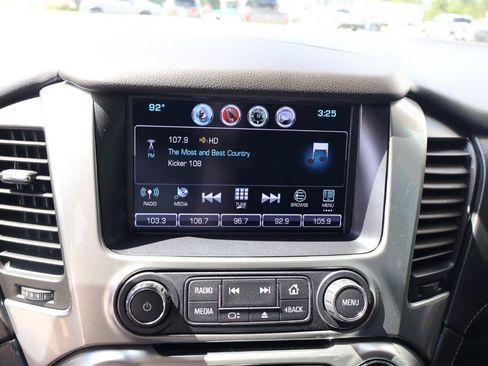 Used 2018 Chevrolet Tahoe LT w/ Luxury Package AWD/4WD image 18