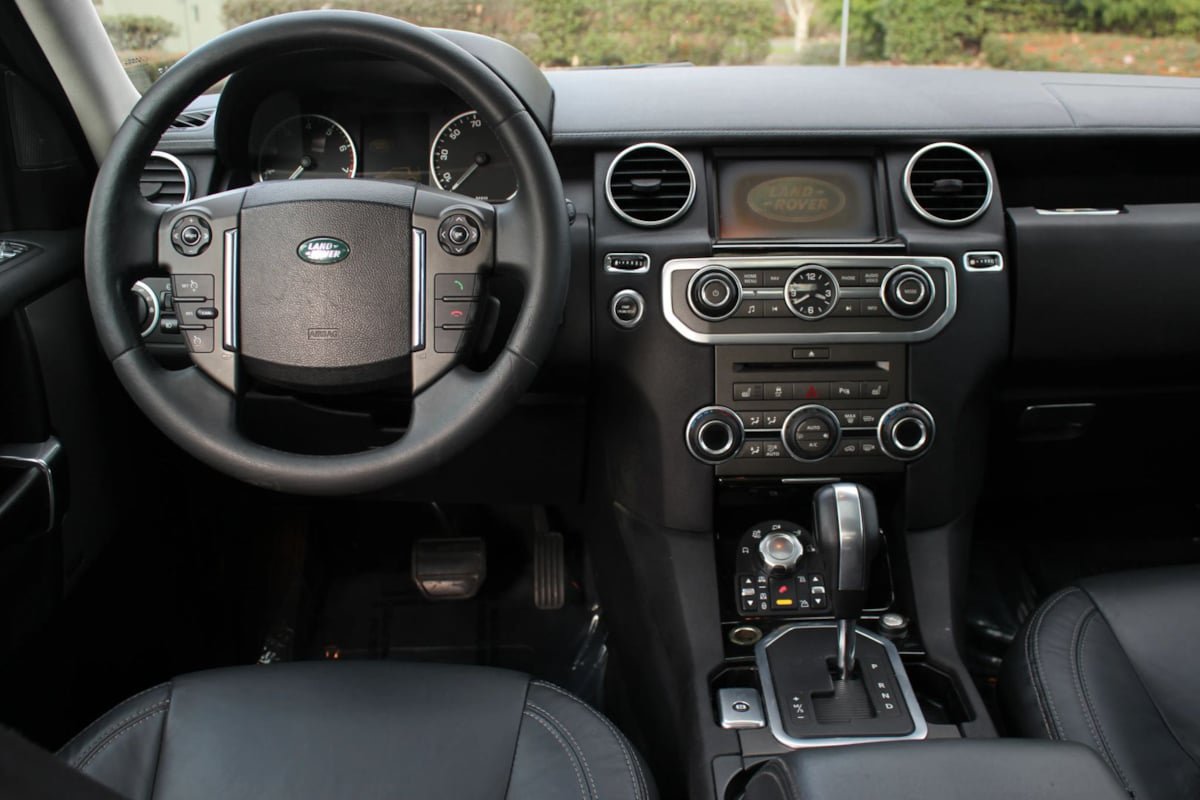 Used 2011 Land Rover LR4 HSE LUX AWD/4WD image 32