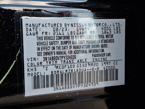 Used 2023 Nissan Sentra SR w/ Electronics Package FWD image 25