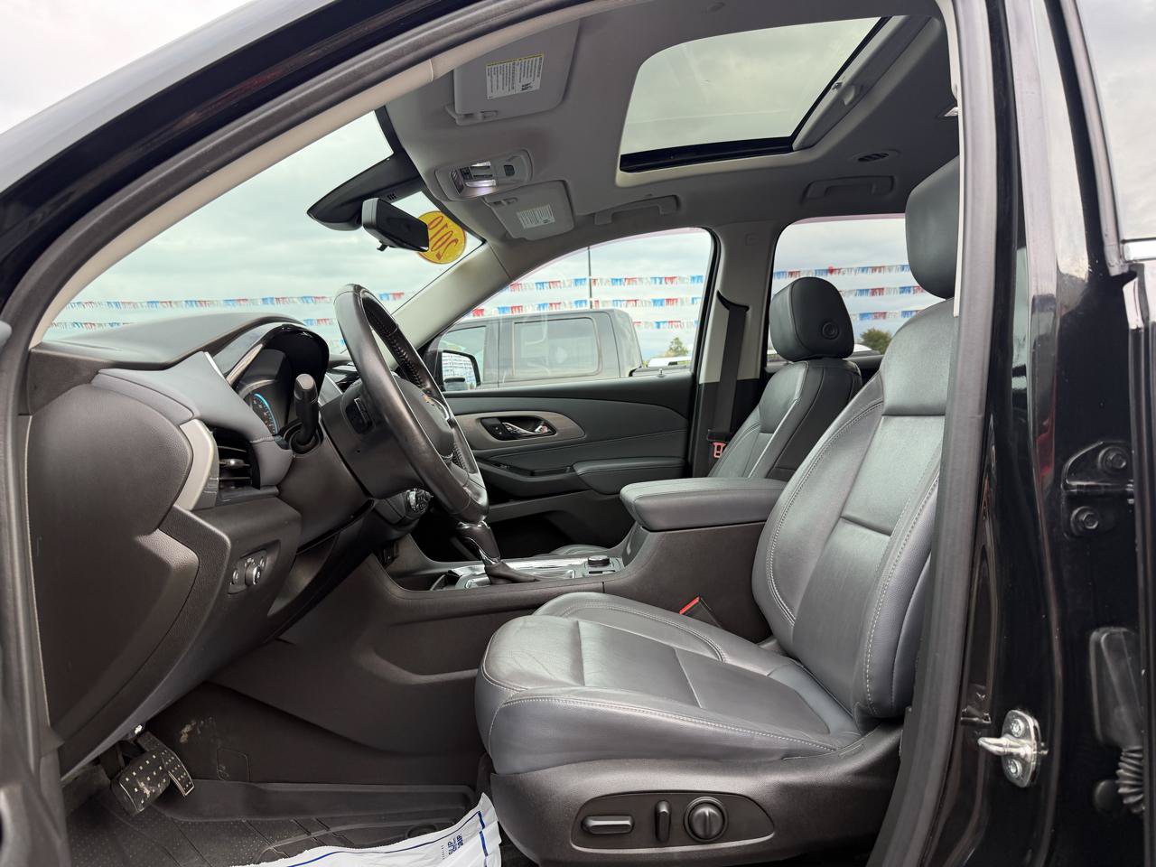 Used 2019 Chevrolet Traverse LT w/ LT Premium Package FWD image 15