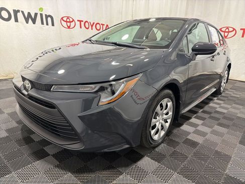 Used 2026 Toyota Corolla LE FWD image 3