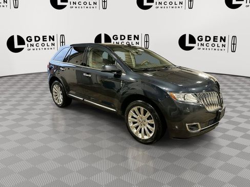 Used 2013 Lincoln MKX AWD image 2