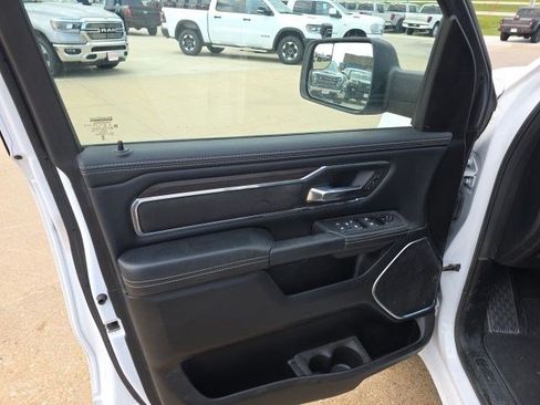Used 2025 RAM 1500 Laramie w/ Sport Appearance Package AWD/4WD image 15