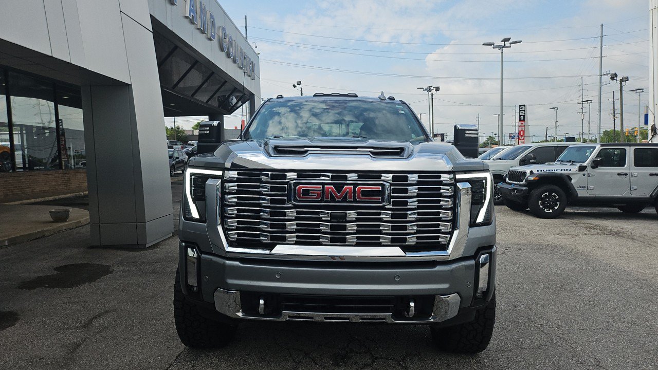 Used 2024 GMC Sierra 2500 Denali w/ Denali Reserve Package AWD/4WD image 7