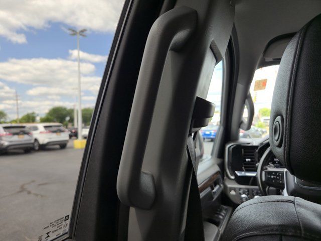 Used 2024 GMC Sierra 1500 SLT w/ SLT Premium Plus Package AWD/4WD image 29