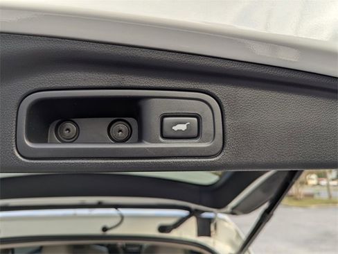 Used 2017 Honda Pilot Elite image 32